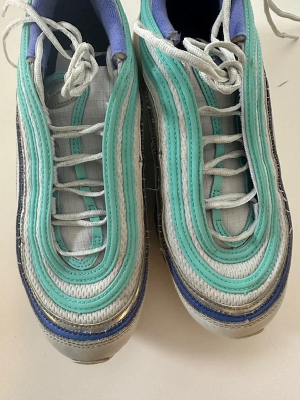 NIKE AIR Max 97 White Spruce Aura EUC Unisex Girls Boys 6Y - Picture 4 of 8